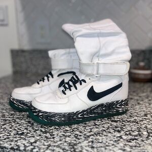 Nike Women's Air Force 1 Upstep Warrior N7.